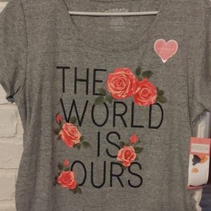 *5/$20* Maternity shirt